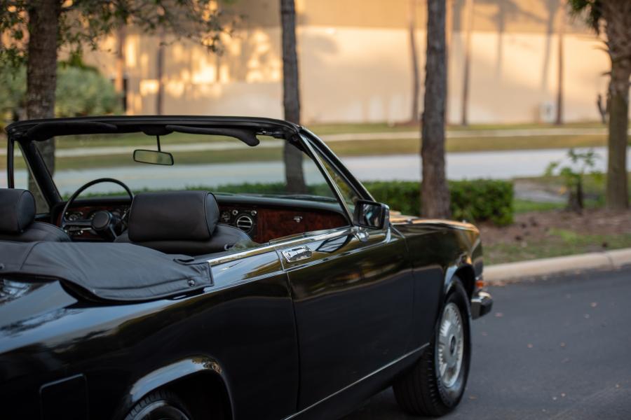 Детали экстерьера Rolls-Royce Camargue Drophead Conversion (JRX 32035) 1978 года  (фото 9 из 17)